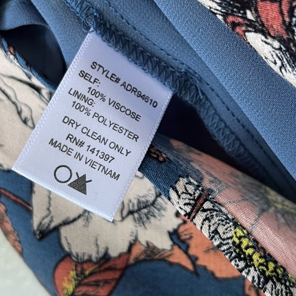 ASTR Floral Cold Shoulder Cami Sheath Mini Dress - Picture 9 of 9